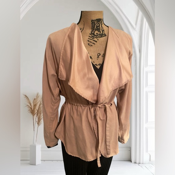 Lightweight Light Pink Jacket - Picture 2 of 10